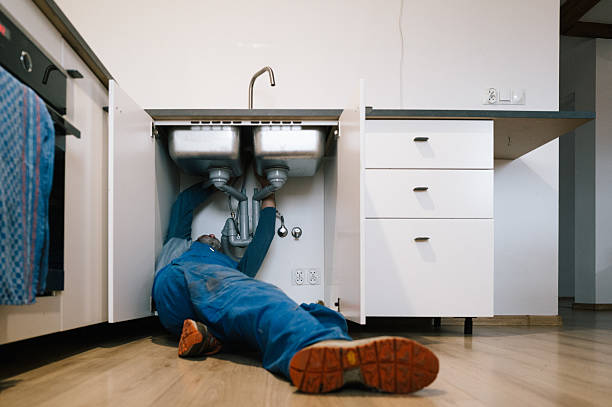 Professional Plumbing technician working in Woodlawn, MD